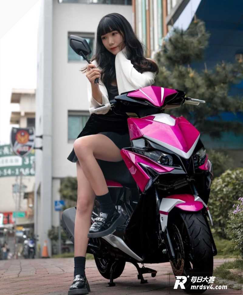 摩托车改装店老板娘 相关图片6